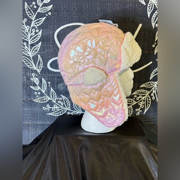 Cat & Jack Iridescent Hearts Fleece Flapper Hat - Picture 3 of 6